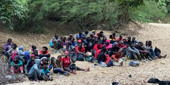 Ejército RD utiliza drones para detener a 53 haitianos indocumentados en Montecristi