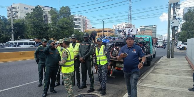 Intrant y Digesett se lanzan en las calles contra motoristas