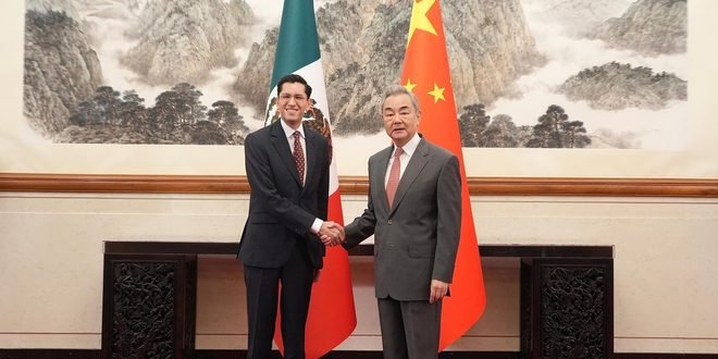 ¿Mensaje a Trump? China respalda a México frente a «la interferencia externa» y afianza su alianza