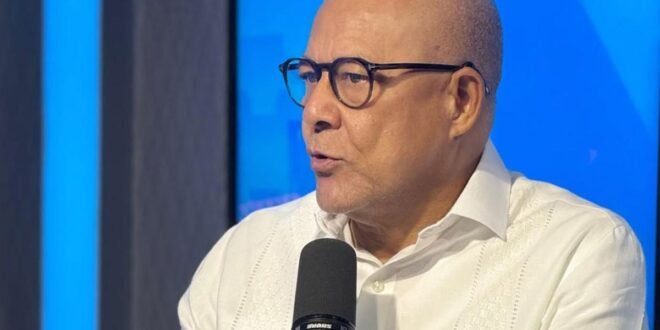 ADOCCO cuestiona legalidad de decreto que declara emergencia en el sector eléctrico