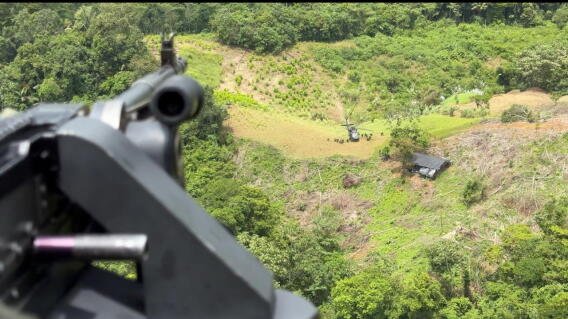 Golpe a las estructuras criminales colombianas: más de 40 muertos y 900 capturas en el primer mes de operaciones militares