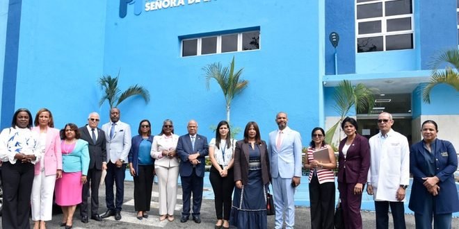 Diputados visitan la Maternidad La Altagracia tras la muerte de 17 neonatos
