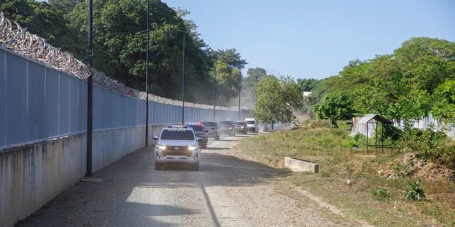 Presidente de Honduras elogia la seguridad fronteriza de RD y la califica de referente regional