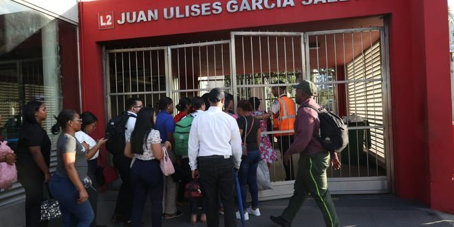 Línea 2 del Metro opera con servicio parcial tras una avería en la subestación García Saleta