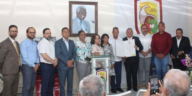 Moca celebra puesta en circulación de la segunda edición del Tratado de Derecho Municipal Dominicano