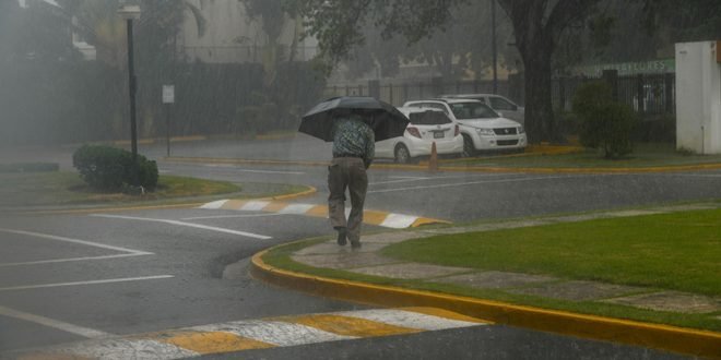 Alerta meteorológica: Siete provincias bajo lluvias y tormentas por vaguada