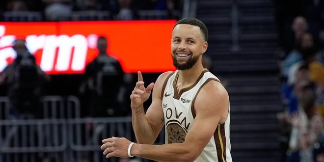 Stephen Curry pacta extensión de dos años y $116 millones con Golden State hasta 2028-29