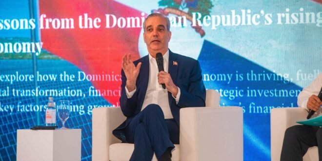 Luis Abinader resalta a RD como referente democrático, logístico y sostenible en foro regional