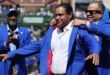 El dominicano vuelve a la inmortalidad de Chicago mientras persisten cuestionamientos sobre las reglas de elegibilidad en el templo del béisbol