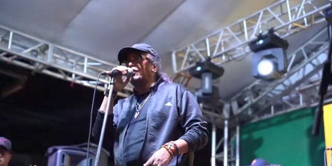 Sergio Vargas desbordó energía en las Patronales Rosario 2025; Kenia Espinal abrió la velada