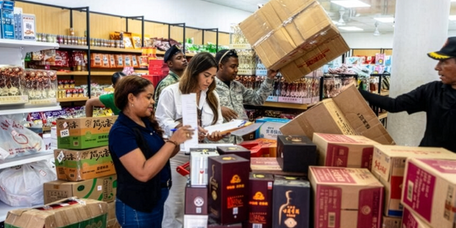 Incautan mercancías ilícitas valoradas en RD$19.4 millones en Villa Consuelo