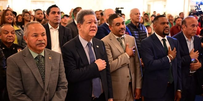 Leonel aboga por una relación con la diáspora que vaya más allá del envío de remesas