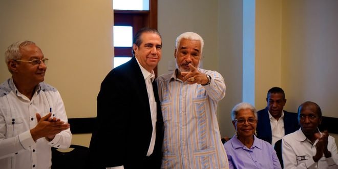 Camacho augura triunfo de Francisco Javier en el PLD