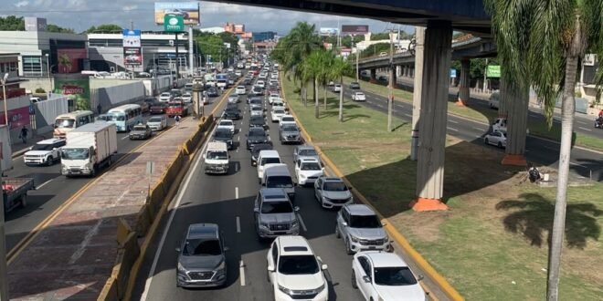 Caos vial en la capital: Movilidad en el Gran Santo Domingo sube al 79.7%