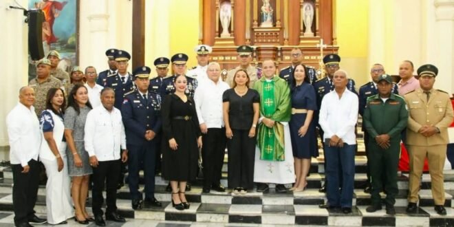 Autoridades de Moca y Espaillat conmemoran con solemne eucaristía el 163.º aniversario de la Restauración de la República