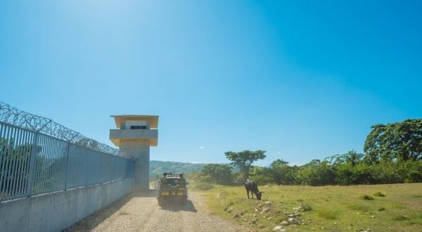 RD blindará su frontera: inaugurará 38 kilómetros de muro en Manzanillo en diciembre