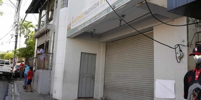 Hallan el cadáver descompuesto de un hombre dentro de una pared en Herrera