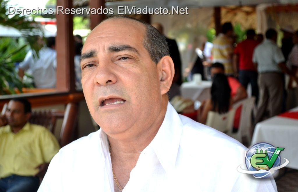 Licenciado Diloné Ovalles Gobernador Provincial de Espaillat